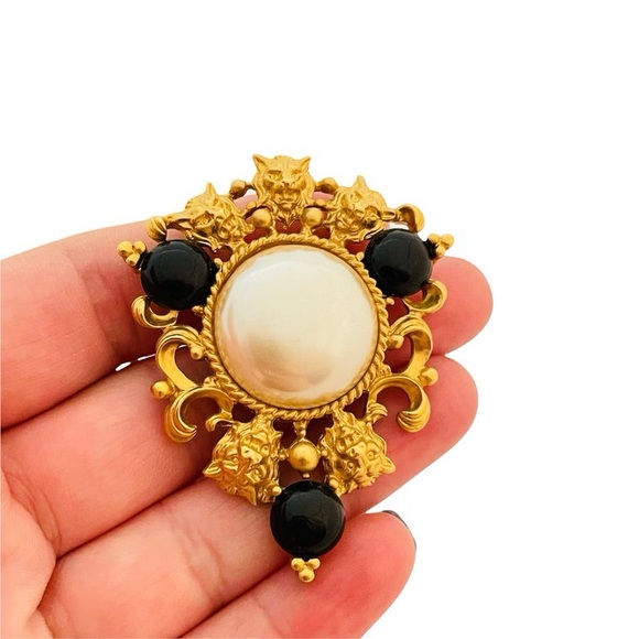 Vintage Avon Gold and Black Statement Earrings and Brooch - Picture 6 of 8